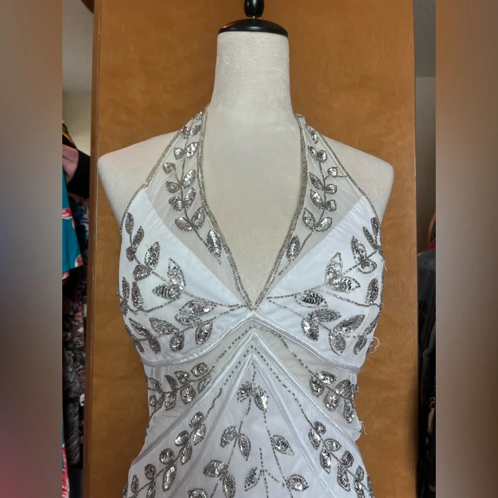 Oleg Cassini White V-Neck Beaded Prom Gown - Picture 4 of 6